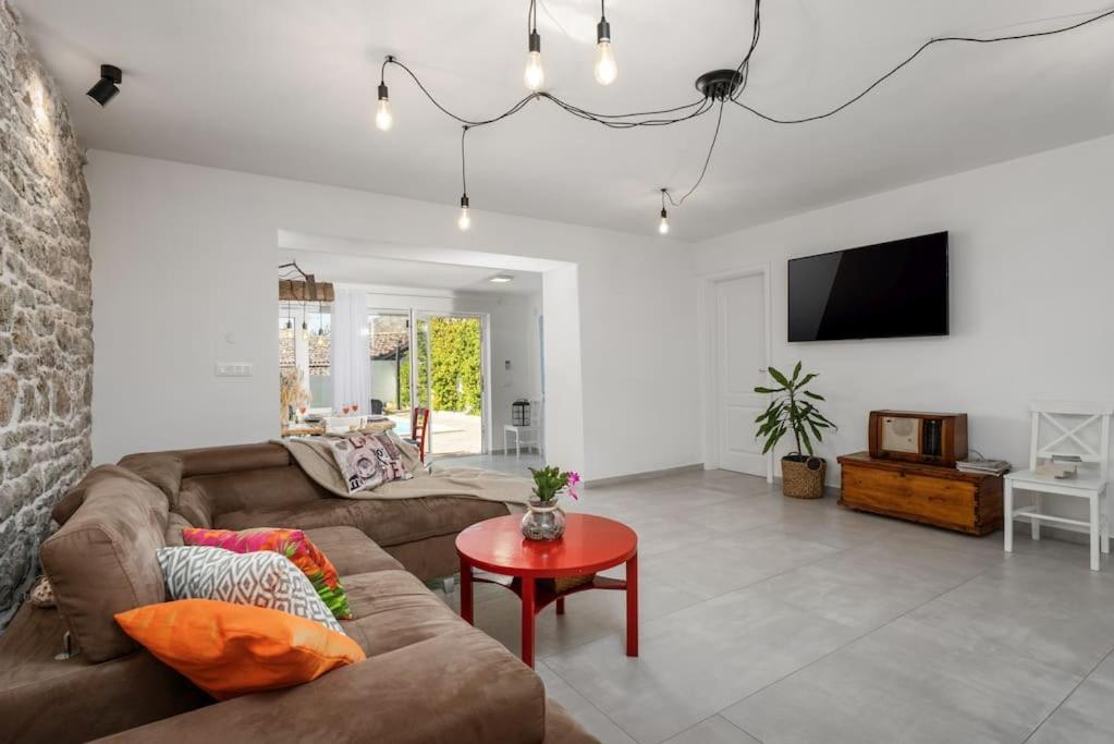 Villa Corinna Kukci Ngoại thất bức ảnh