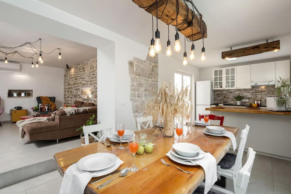 Villa Corinna Kukci Ngoại thất bức ảnh