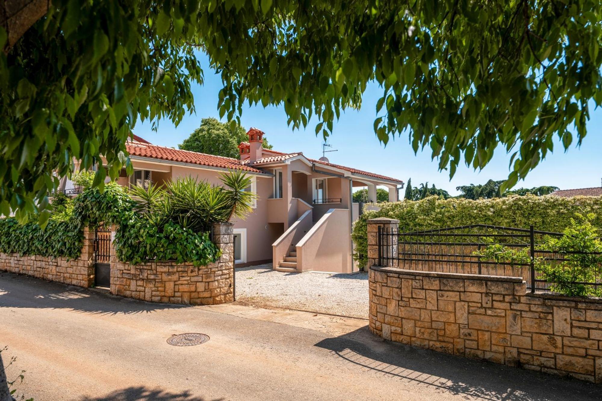 Villa Corinna Kukci Ngoại thất bức ảnh