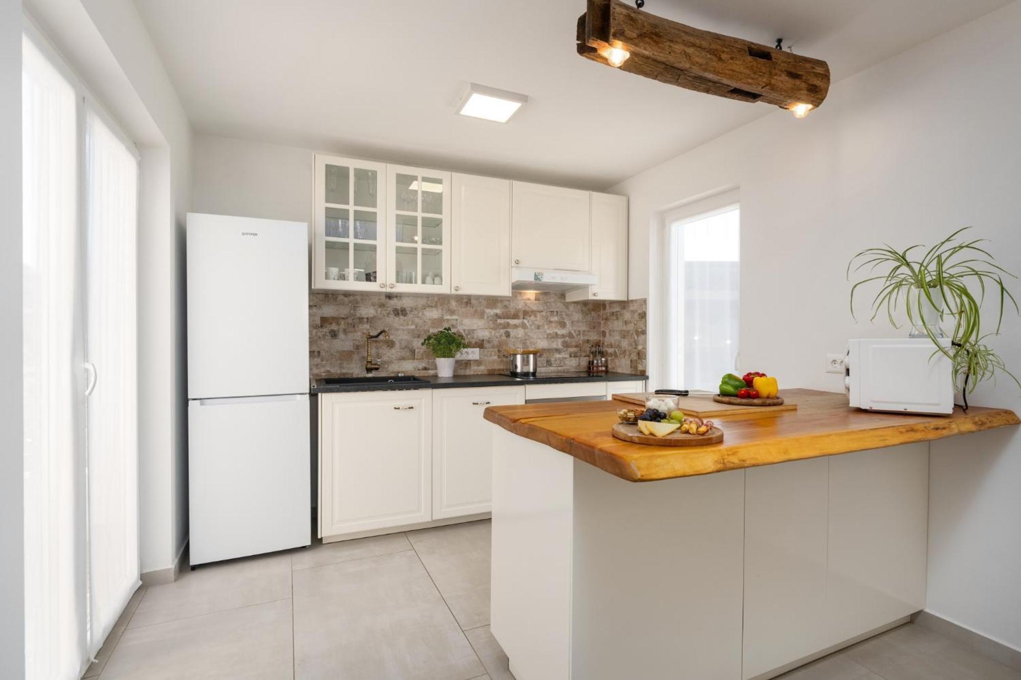 Villa Corinna Kukci Ngoại thất bức ảnh